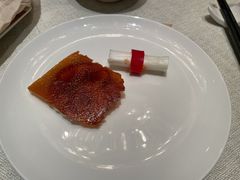 片皮烤乳猪-御宝轩(益丰·外滩源店)