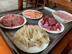 -九尺赵老四鲜鹅肠火锅