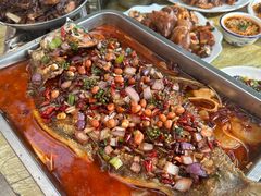 -丹水桥地锅鱼·翘嘴鲌·地方特色全鱼宴(丹江口大坝店)