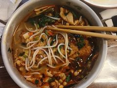 -丽丽三鲜螺蛳粉(田林路店)