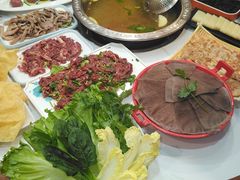 -乡土黄·鲜牛肉火锅·小龙虾(兴业街店)
