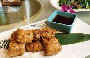 Liangkou Lychee Honey Eel Balls