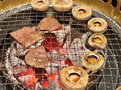 -山川小町·极番烧肉(新地假日广场店)