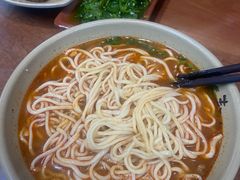 -亮亮面馆(经六路店)