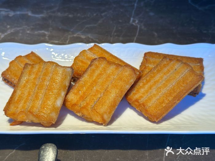 新荣记(BFC外滩金融中心店)黄金脆带鱼图片