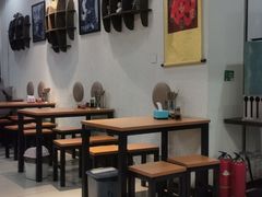 大堂-门框胡同百年卤煮(鸟巢店)