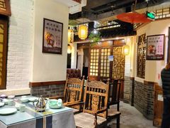 -巷子里小酒馆(西三道街店)