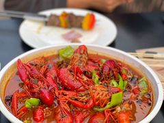 麻辣小龙虾-京B·东篱精酿啤酒音乐餐厅