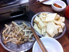 -钰洁腊排骨火锅