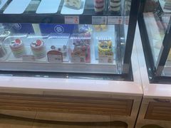 面包甜点陈列柜-巴黎贝甜(武夷花园店)