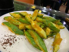 咸蛋黄炒云南小瓜-大富蚝乌东哥饭店·石锅鱼杂·柠檬鸭(革新路店)