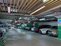 -龙湖天街-停车场