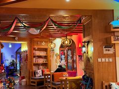 -月亮眼花园餐厅书吧酒吧