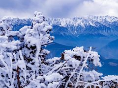 -贡嘎雪山