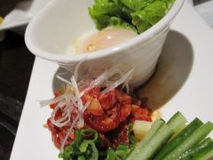 生牛肉温泉蛋-金柚子韩国烤肉(威宁路店)