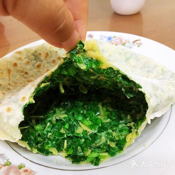 对韭菜最高的礼遇应该就是最平民化的韭菜盒子