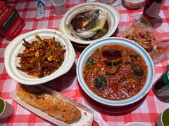 -辣小鲜·南昌大排档(船山路店)