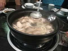 -东椰·海南椰子鸡火锅(朝阳门店)