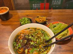 -矮子粉店1985·长沙米粉(湘春路店)