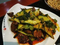 -袁小二大东北铁锅炖(吉祥村总部)