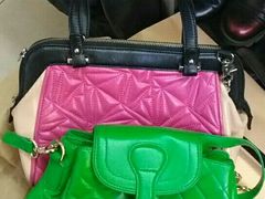 -京伟修鞋洗鞋奢侈品皮具护理店