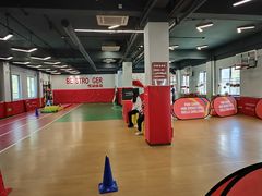 -悦动体能篮球羽毛球网球(三里河店)