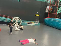 -极限PLAY运动娱乐新世界·团建派对潮玩休闲馆·室内蹦极高空游乐园