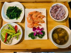 -卓玥国际月子会所(罗山路店)