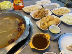-光头药膳鸡(莱茵小镇店)