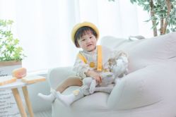-小熊维尼高端儿童摄影(福田新洲店)