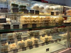 面包甜点陈列柜-白玉兰食品甜凤店(合生汇店)