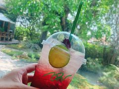 -Chom Cafe and Restaurant