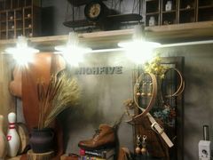 -HIGH FIVE哈福手工汉堡(桂林路店)