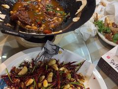 -百味地锅鸡(二店·财校分店)