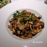 因为自身不喜欢太腻的食物，这个餐前包过于甜腻了