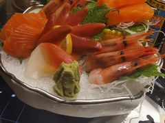 -山川小町·极番烧肉(新地假日广场店)