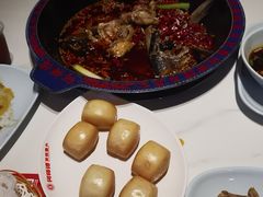 -何师傅美蛙鱼头(汉街店)