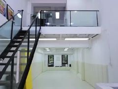 -菠萝格斗巴西柔术训练馆