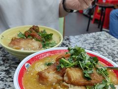 -002鱼汤粉(龍園店)