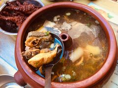 汽锅鸡-88号小吃店·经典云南菜·地道纳西美食