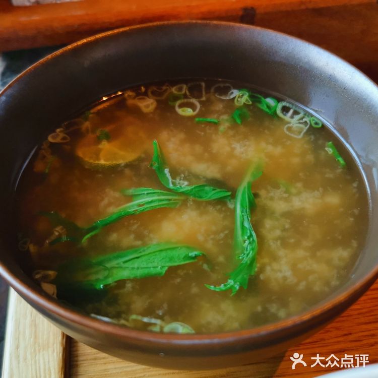 HIYA，南京东路商圈让人仿佛一秒穿越到纽约的网红日式