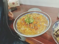 -九斤黄三黄鸡专卖店