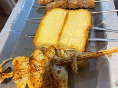 -三个大叔烤羊肉串·歌手驻唱·碳烤鲜肉(西三旗店)