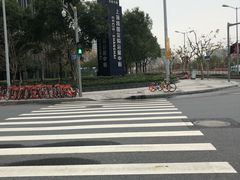 -上海跨国采购会展中心