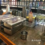 被小伙伴种草的这家店，蛮有工业风的一家店，六楼远远的