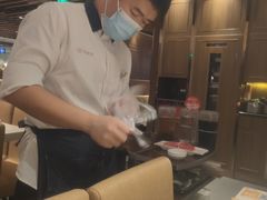 -海底捞火锅鲜切牛肉主题店(长寿路店)