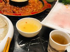 -巴国妹子毛肚火锅(蓝光悦城店)