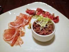 -恰餐厅及酒吧 CHAR Bar & Grill (北京丽都皇冠假日店)