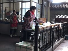 -茅屋大酒店
