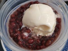 红豆沙雪球-百花传统甜品店(原址店)